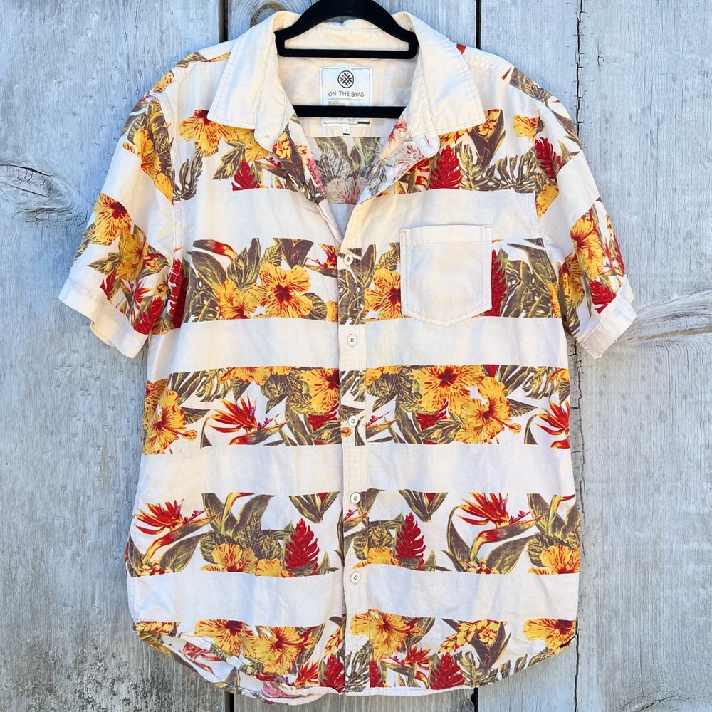 On The Byas 100% cotton floral Hawaiian striped button up collared shirt